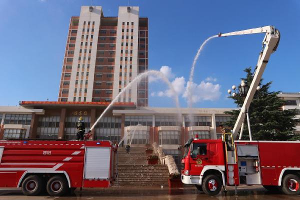青岛农大、城阳区消防大队联合举行应急疏散演练和消防救援观摩活动